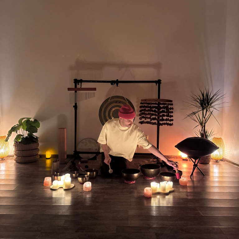 gongų maudynės , garso terapija, garso meditacija